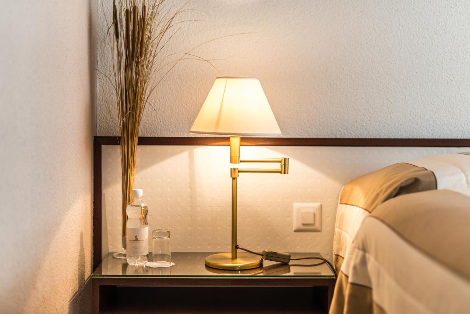 Seehotel Sternen Horw Rum bild
